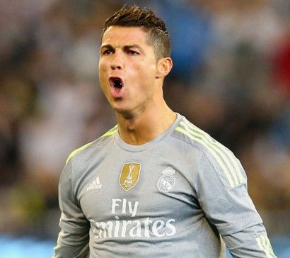 Cristiano Ronaldo enjoys playing police prank on friends while enjoying extended summer break