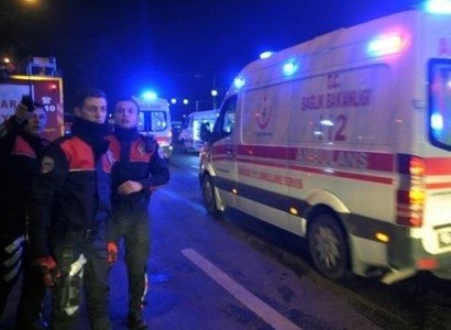 Van'da Polis Merkezine Bombalı Araçla Saldırı