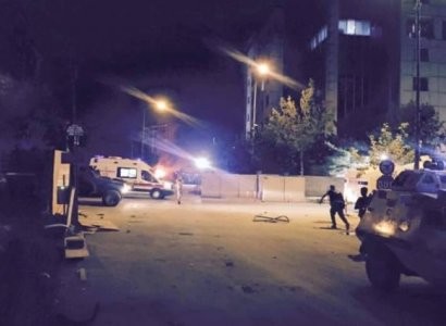 Son dakika haberleri: Van'da bombalı araçla saldırı: 70 yaralı