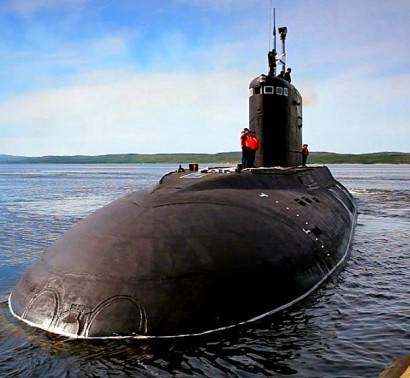 Russia sends subs to Syria
