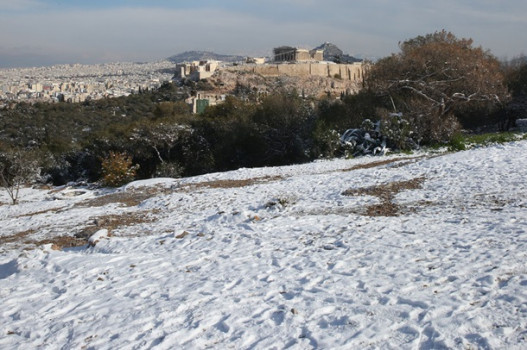 В Греции из-за холодов закрыли все школы