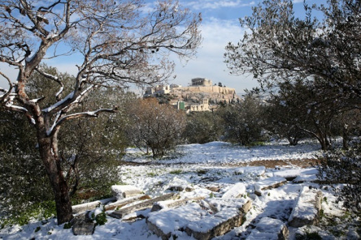 В Греции из-за холодов закрыли все школы