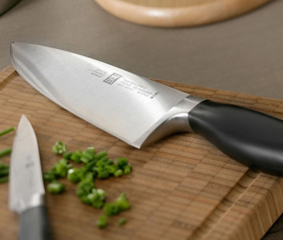 Ինչպես օգտագործել խոհանոցային դանակը շեֆ-խոհարարի վարպետությամբ