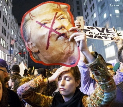 Тысячи американцев вышли на марш против Трампа