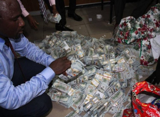 Նիգերիայում դատարկ բնակարանից առգրավվել է ավելի քան 43 միլիոն դոլար