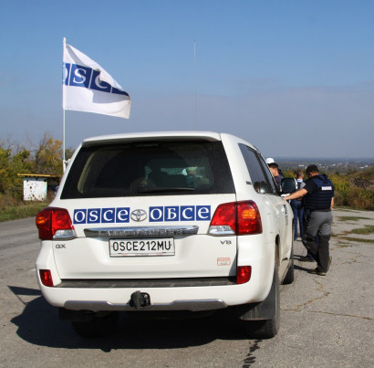 Один человек погиб при подрыве машины ОБСЕ под Луганском