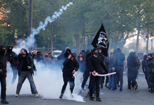Փարիզում նախագահական ընտրությունների առաջին փուլից հետո զանգվածային անկարգություններ են սկսվել