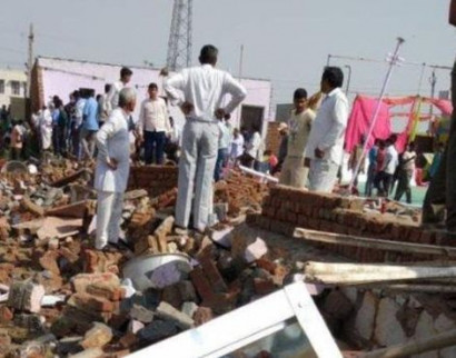 India wedding: At least 24 killed by collapsing wall