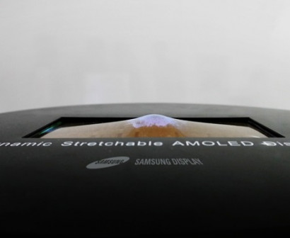 Samsung показала первый растяжимый OLED-дисплей