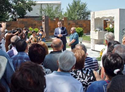 Կոմիտասի անվան պանթեոնում բացվել է Օֆելյա Համբարձումյանի հիշատակին նվիրված հուշարձանը