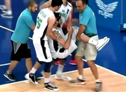 Баскетболист сборной Ирака сломал ногу после финта соперника