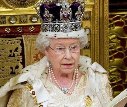 Елизавета II хочет отречься от престола