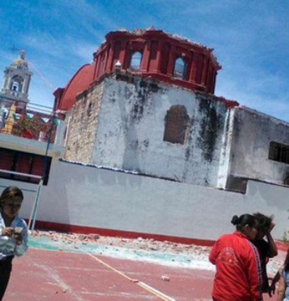 Купол церкви в Мексике обрушился во время крещения ребенка
