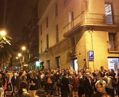 В Барселоне у избирательных участков собрались очереди