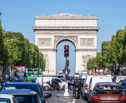 В Париже запретят бензиновые и дизельные автомобили