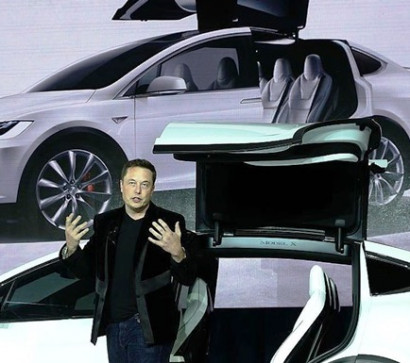 Tesla-ն ետ է կանչում 11 հազար Model X քրոսովեր