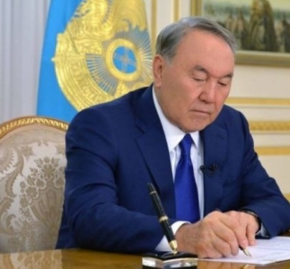 Назарбаев подписал указ о переводе Казахстана с кириллицы на латиницу