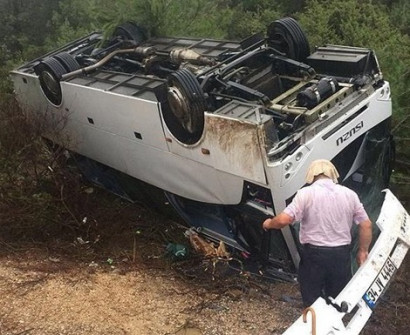 In Turkey overturned bus with tourists