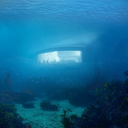 Snøhetta’s Underwater Restaurant Looks Like A Stranded Spaceship
