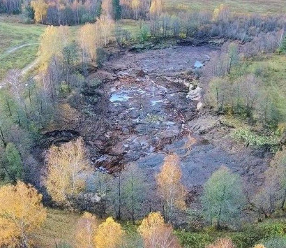 Озеро во Владимирской области провалилось вместе с рыбой