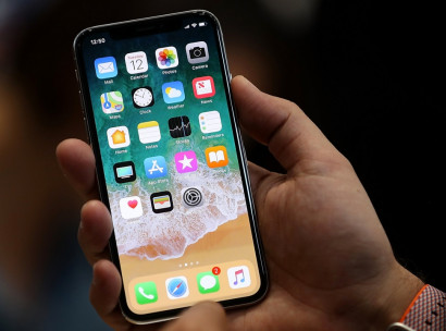 Apple выпустит iPhone X с увеличенным экраном
