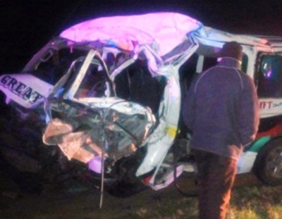 In Kenya, a minibus collided with a cow: 12 dead