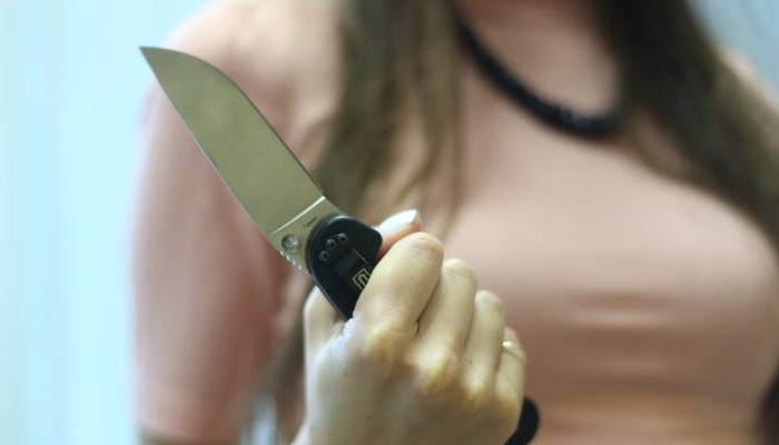 Երևանում կինը խոհանոցային դանակով հարվածել է ամուսնուն