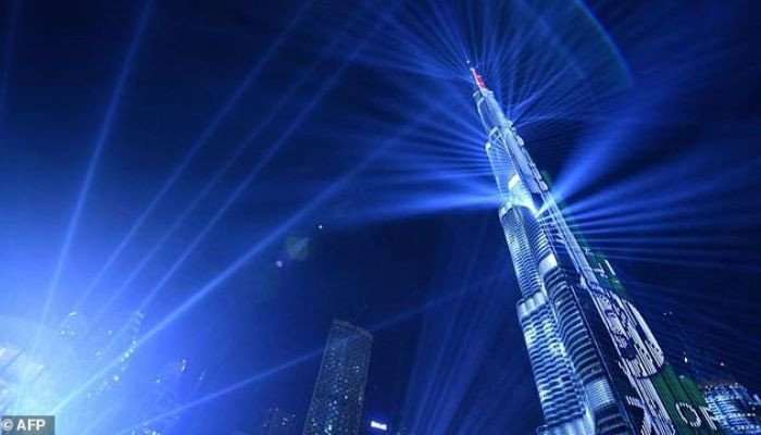 В Дубае прошло рекордное по размаху лазерное шоу