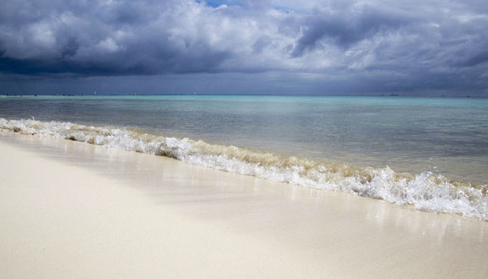 Мощное землетрясение с угрозой цунами произошло в Карибском море