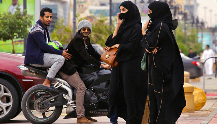 Женщинам старше 25 лет разрешат приезжать в Саудовскую Аравию без мужчины