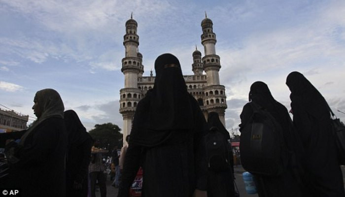 «Սրբապղծություն». Հնդկաստանի մահմեդական կանանց արգելվել է ֆուտբոլիստներին նայել