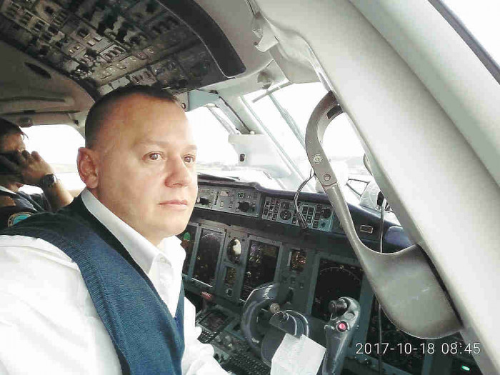 Второй пилот Сергей Гамбарян.