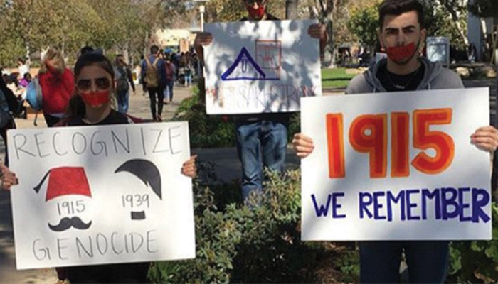 «Ճանաչե՛ք Ցեղասպանությունը», «Ազատ Արցախ». Քալիֆորնիայում հայ ուսանողները բողոքի ցույց են կազմակերպել