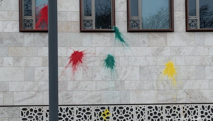 Turkish embassy in Berlin attacked