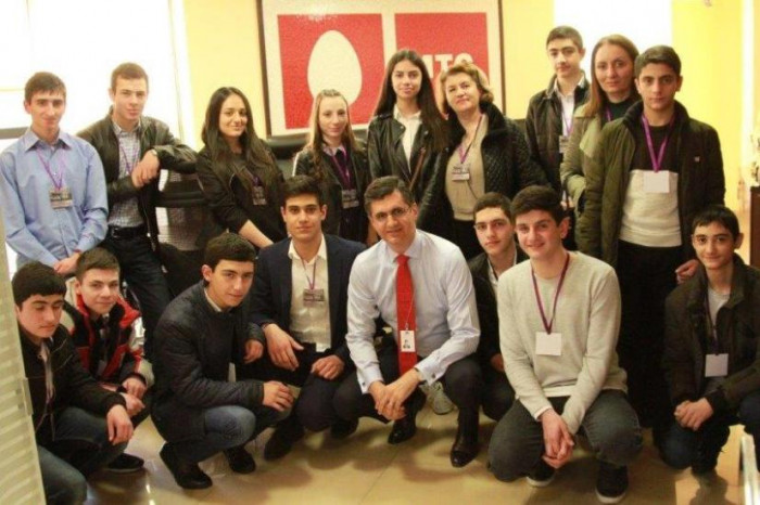 Students of Yerevan 139 school visit VivaCell-MTS