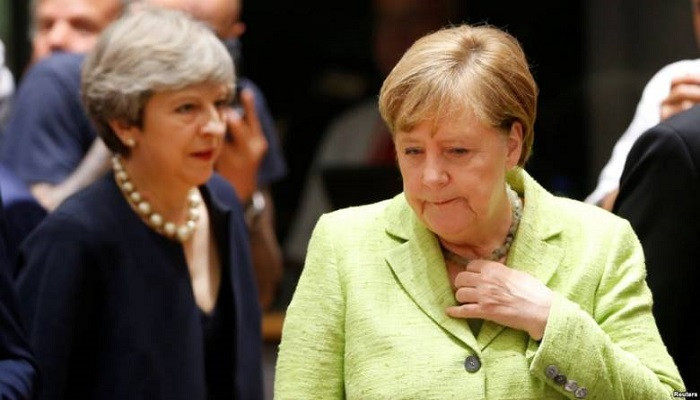 Меркель сообщила о представленных Терезой Мэй доказательствах по "делу Скрипаля"