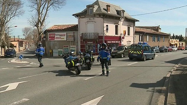 СМИ: Захватившего заложников в супермаркете во Франции застрелили