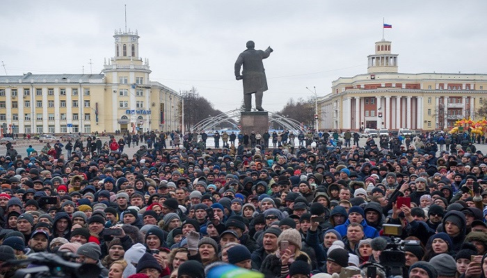 Митингующих пустили в морг Кемерово для подсчета тел