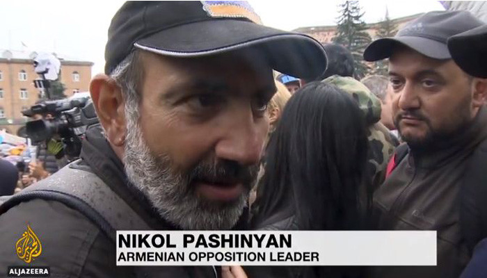 «Այժմ ողջ երկիրը մեկ մարդու կողքին է կանգնած». Al Jazeera-ի ռեպորտաժը Հայաստանից (տեսանյութ)