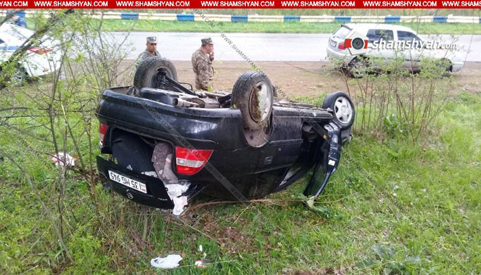 Լոռու մարզում ՊՆ սպան Opel-ով գլխիվայր շրջվելով՝ հայտնվել է դաշտում. կան վիրավորներ