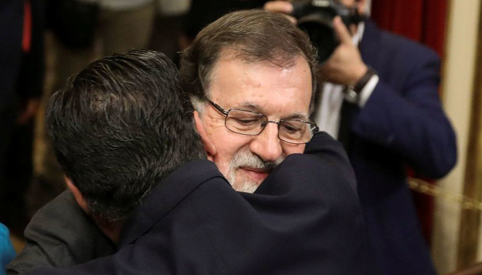 Парламент Испании отправил в отставку правительство Рахоя
