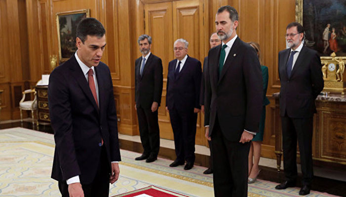 Лидер испанских социалистов Санчес вступил в должность премьер-министра