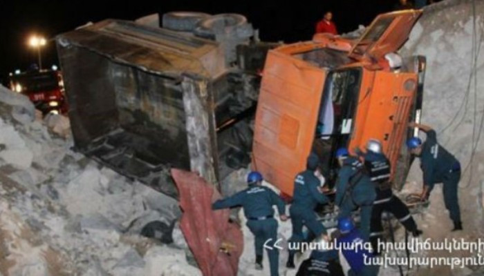 Դիլիջանի ոլորաններին Վրաստանի քաղաքացու վարած բեռնատարը կողաշրջվել է
