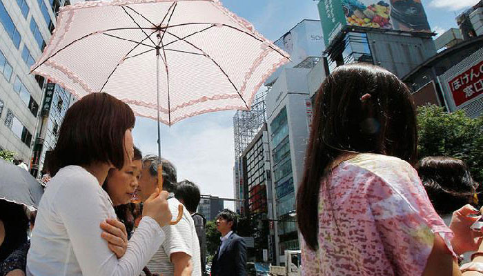 В Японии из-за жары за семь дней госпитализированы свыше 3,4 тыс. человек, трое погибли