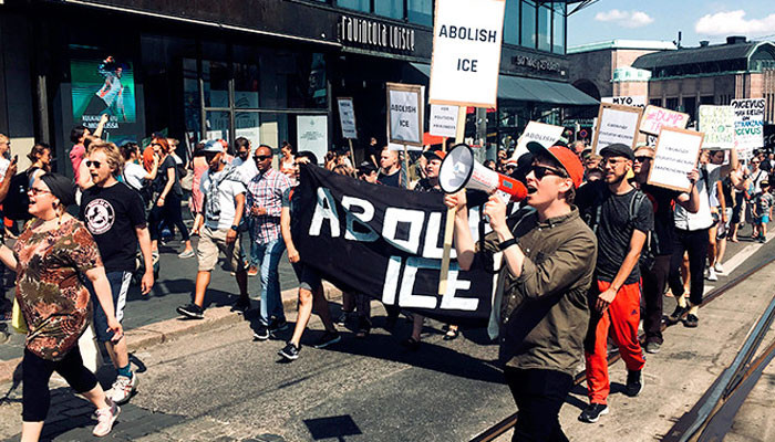 В Хельсинки митингуют сторонники и противники встречи Путина и Трампа
