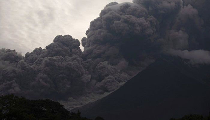Число погибших при извержении вулкана Фуэго в Гватемале увеличилось до 160 человек