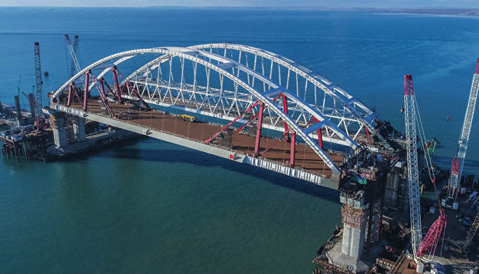 ЕС ввел санкции против шести компаний из-за строительства Крымского моста‍