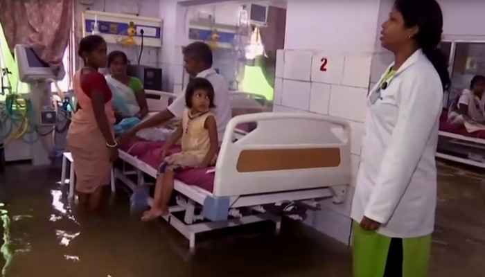 Հեղեղումների պատճառով հնդկական հիվանդանոցի պալատները վերածվել են ակվարիումի