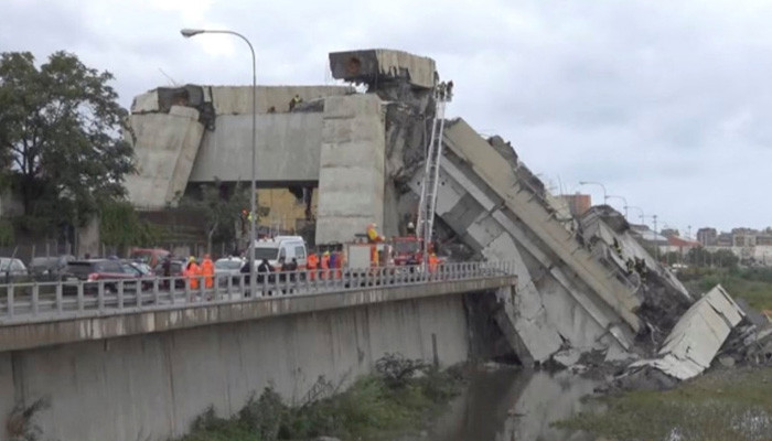 Videos show the shocking aftermath of the Genoa bridge collapse