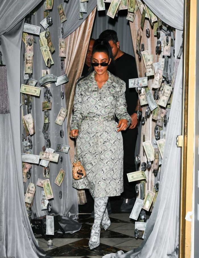 Kim Kardashian's Money Outfit Has More Dollars Than My Bank Account
